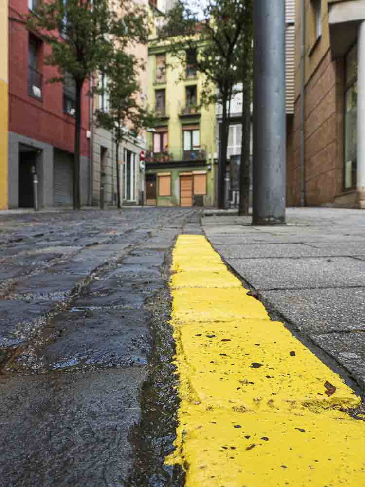 perspectivas y colores de la calle y empedrado